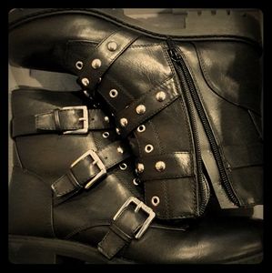 G By Guess Female Boots